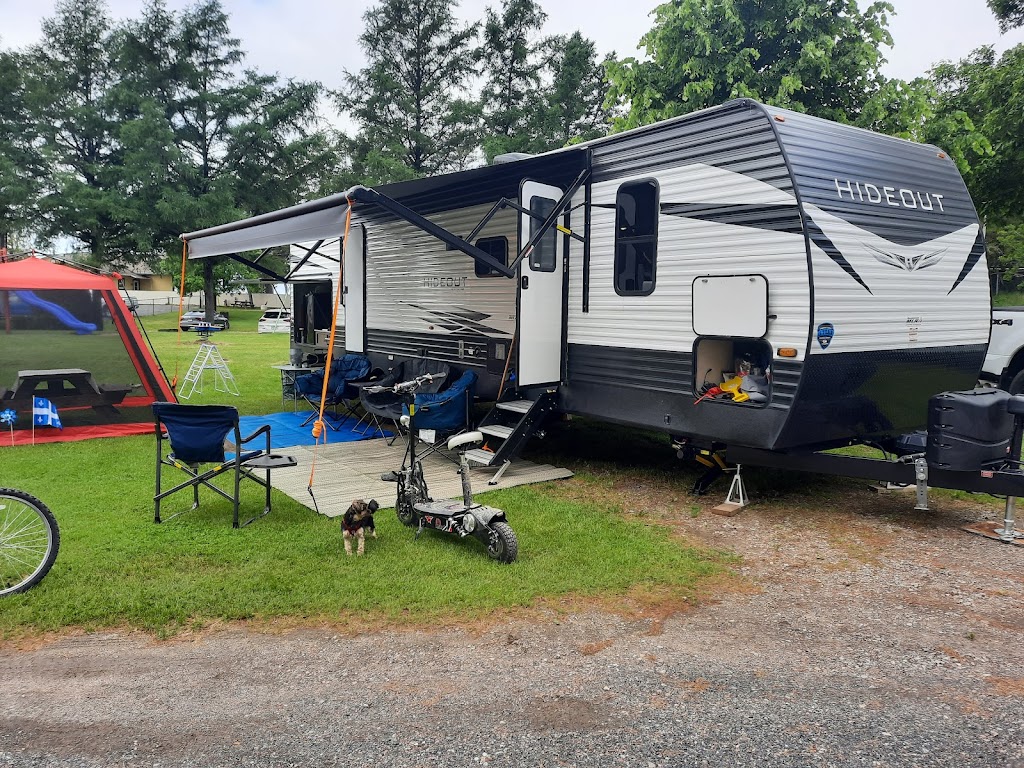 Camping municipal de Saint-Gédéon | 8 Chem. de la Plage, Saint-Gédéon, QC G0W 2P0, Canada | Phone: (418) 345-8774