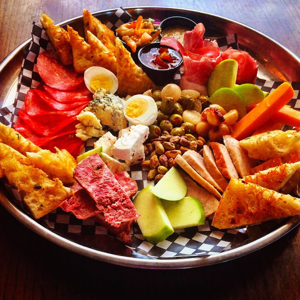 The Glen Scottish Restaurant & Pub | 6081 Hazeldean Rd unit 1010, Stittsville, ON K2S 1B9, Canada | Phone: (613) 836-5622