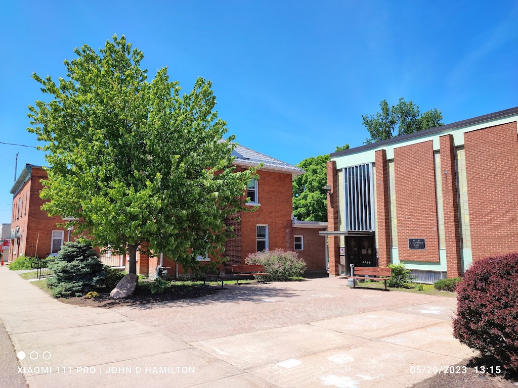 Wesley United Church | 275 Pembroke St E, Pembroke, ON K8A 3J9, Canada | Phone: (613) 735-6132