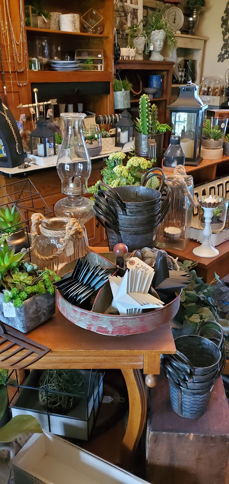 Silk Garden | 330 Kerry Line, Ennismore, ON K0L 1T0, Canada | Phone: (705) 292-5112