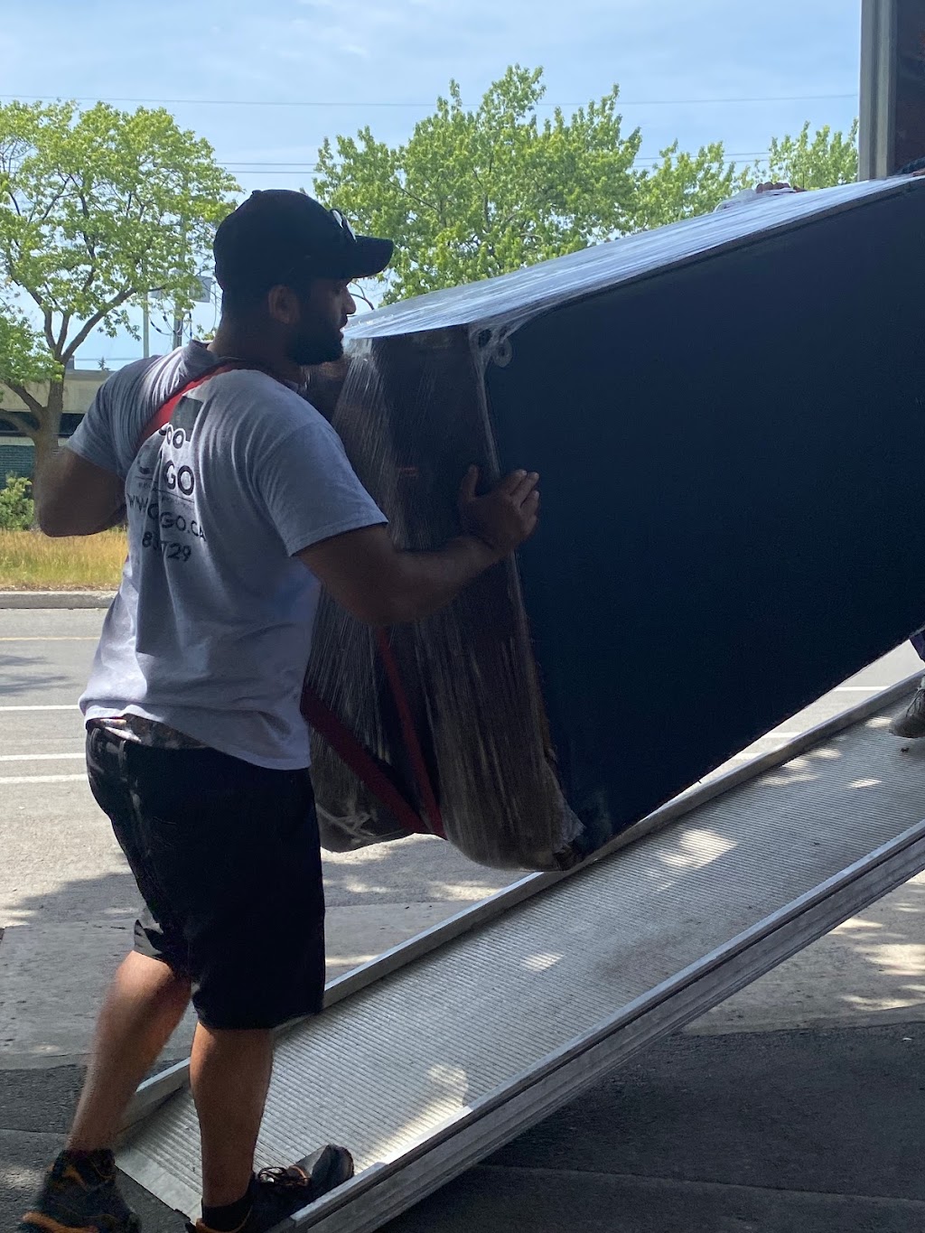 CANGO Movers & Transportation | 4327 Bd LaSalle, Verdun, QC H4G 2B2, Canada | Phone: (438) 833-7729