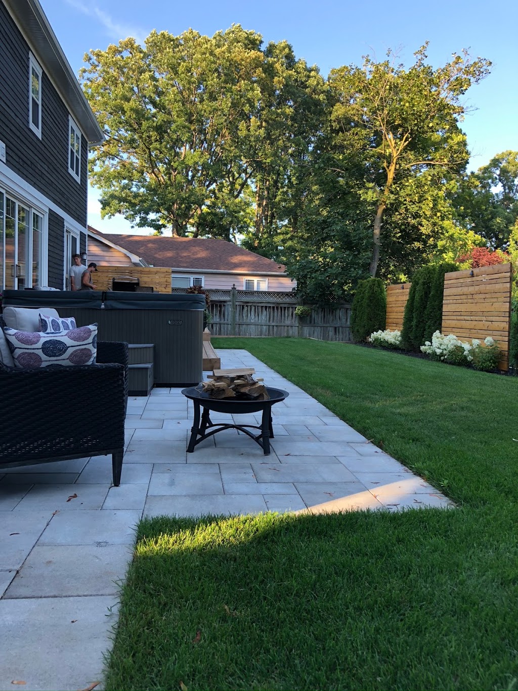Northern Oak Landscapes | 455 Hazelhurst Rd, Mississauga, ON L5J 2Z7, Canada | Phone: (905) 510-5467