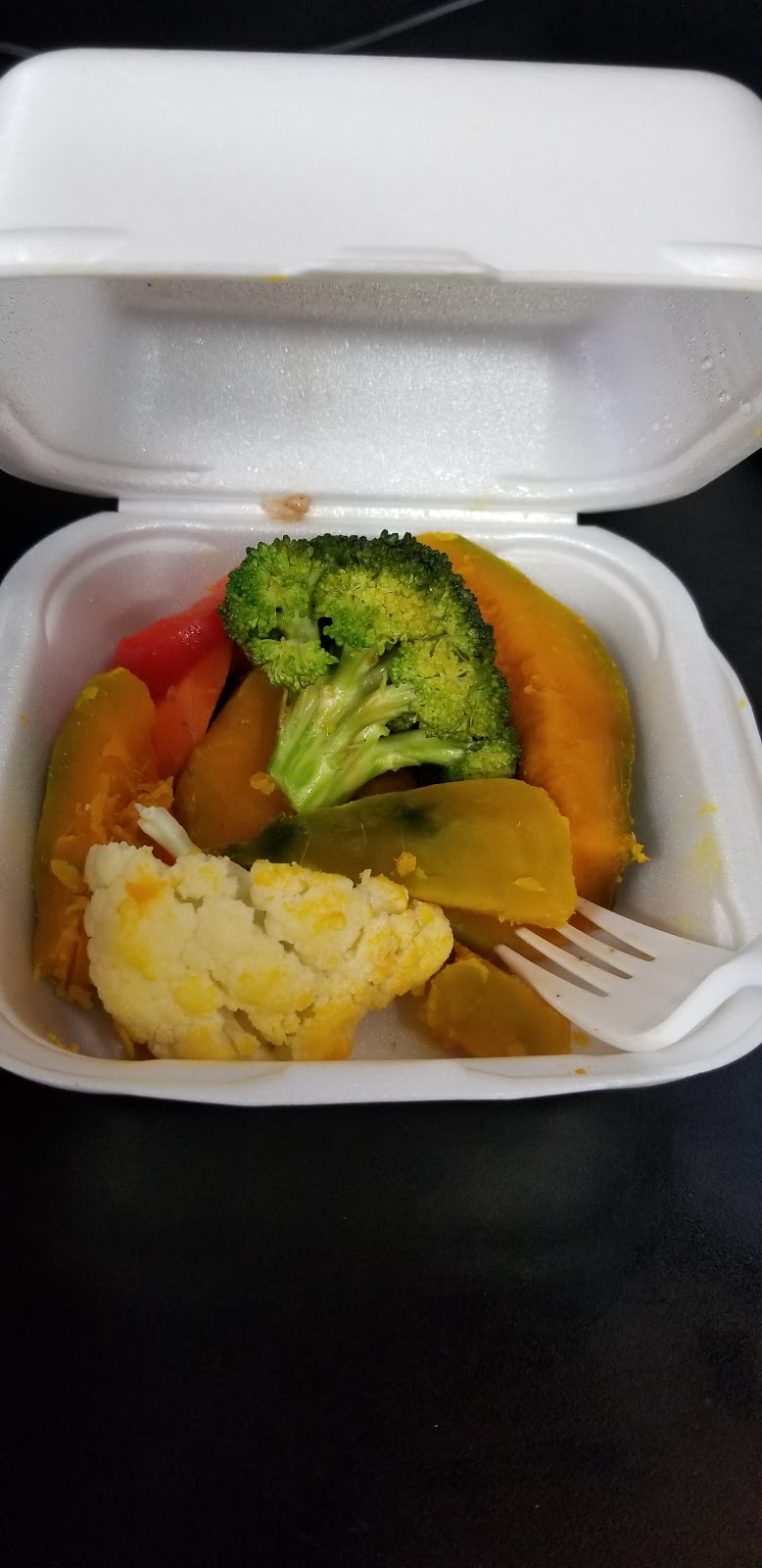 Dons Caribbean Jerk Restaurant | 3078 Mayfield Rd Unit# 17, Brampton, ON L6Z 0E3, Canada | Phone: (905) 970-1717