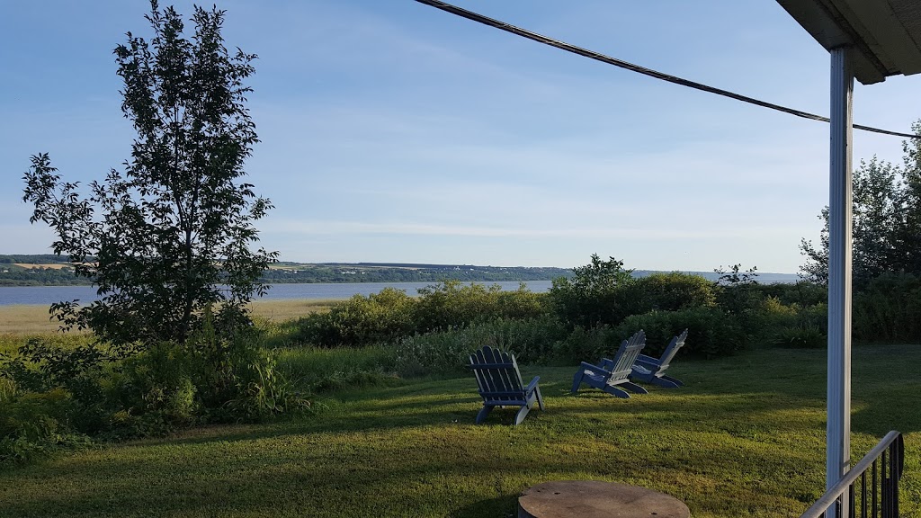 Motel Central | 9548 Boulevard Sainte-Anne, Sainte-Anne-de-Beaupré, QC G0A 3C0, Canada | Phone: (418) 827-3860