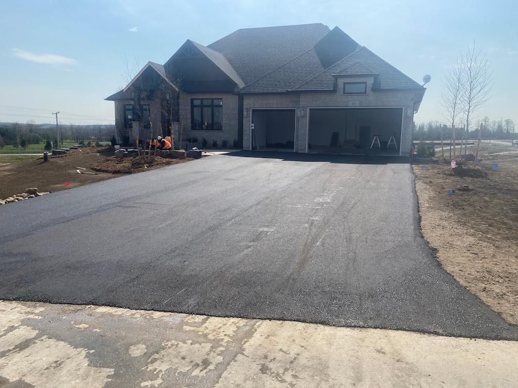 Guelph Paving | point of interest | 15 Smith Ave, Guelph, ON N1E 5V4, Canada | 5198238142 OR +1 519-823-8142