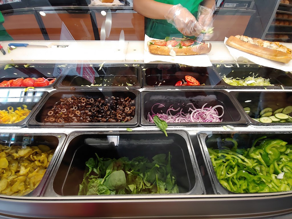Subway | 13850 Steeles Ave Toronto Premium Outlets Suite 800, Halton Hills, ON L7G 0J1, Canada | Phone: (905) 876-2108