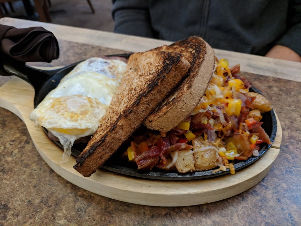 The Pottery Restaurant | 110 Jozo Weider Blvd, The Blue Mountains, ON L9Y 3Z2, Canada | Phone: (705) 443-5509