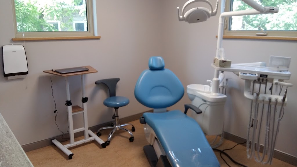 Sam Lima Denture Clinic | 3 Beckwith St E, Perth, ON K7H 1B2, Canada | Phone: (613) 267-5462