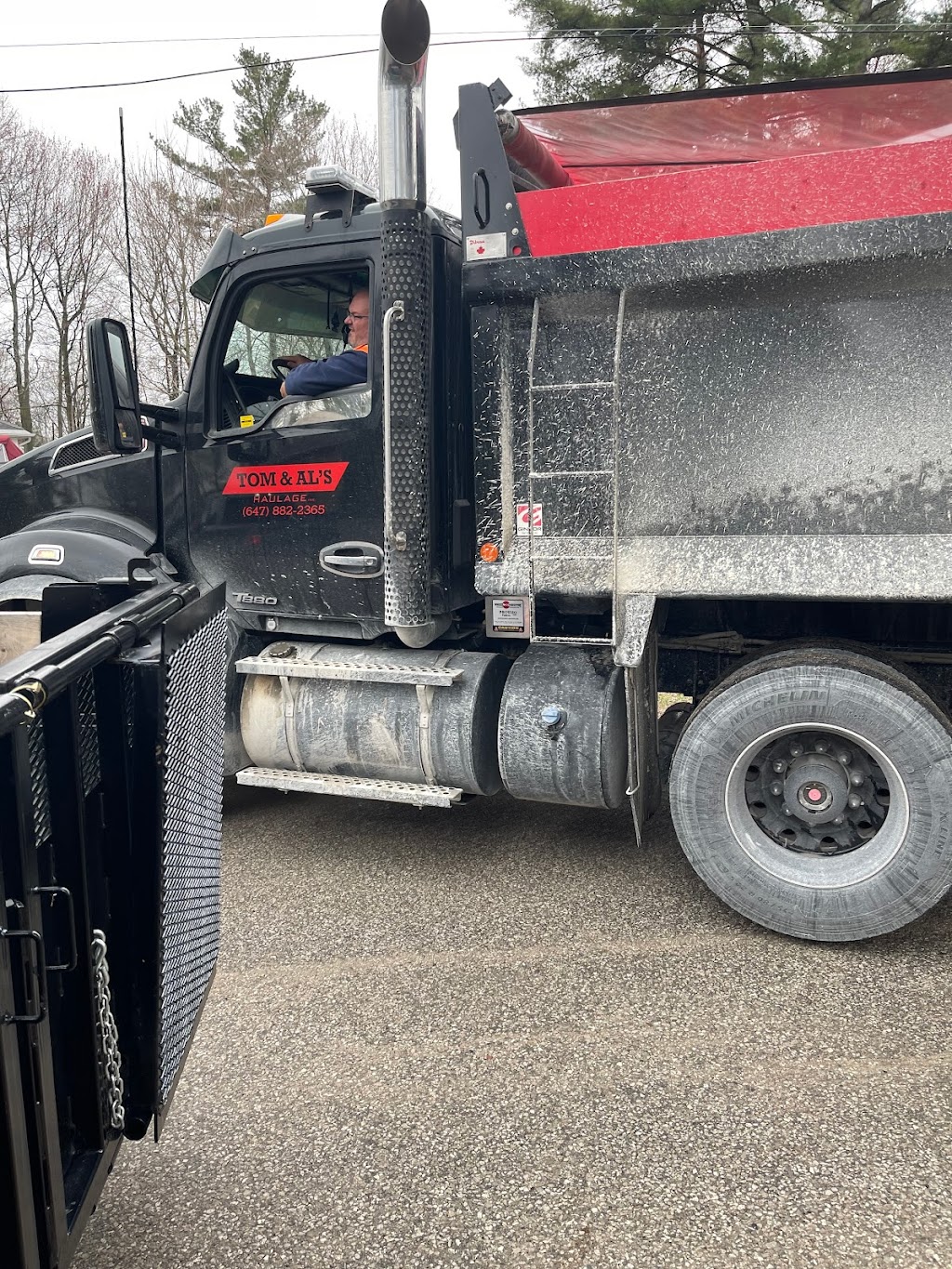 Tom & Als Haulage | 434 Tiffin St, Barrie, ON L4N 9W8, Canada | Phone: (647) 882-2365