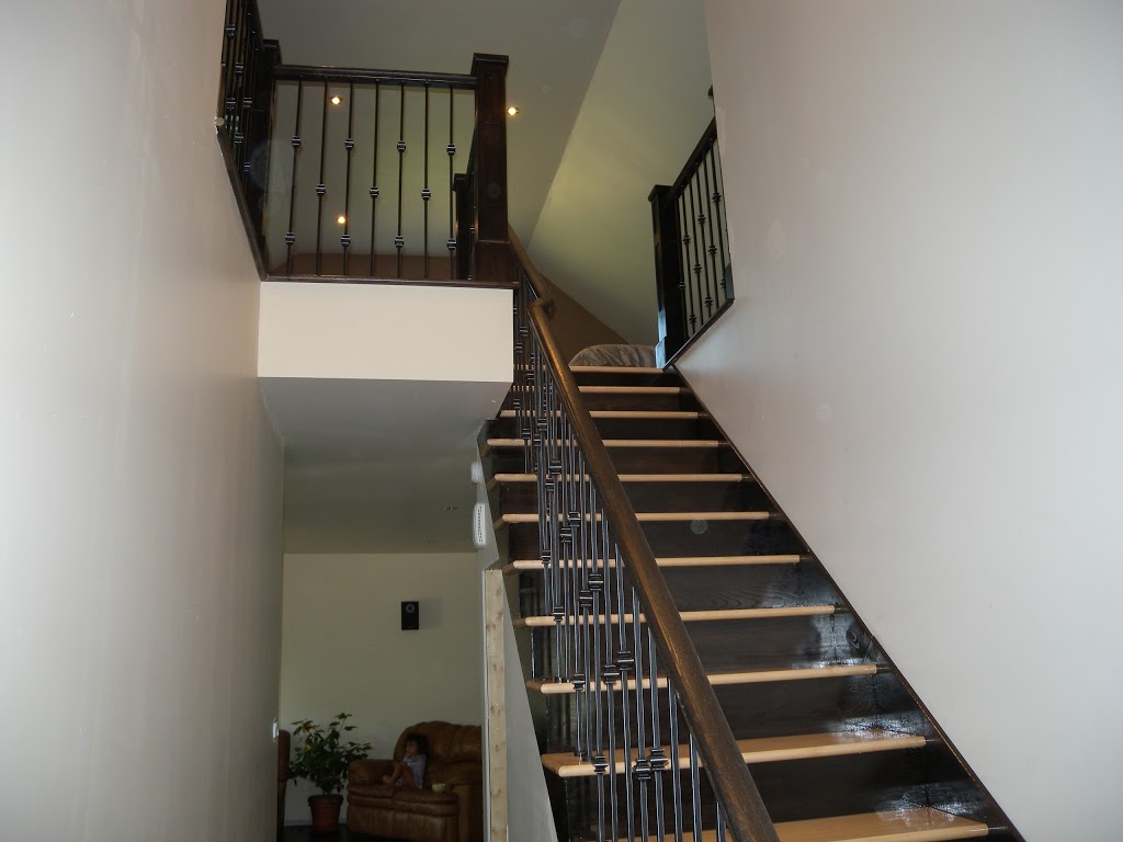 Escalier R.V. inc | 231Principale, Saint-Léon, QC J0K 2W0, Canada | Phone: (819) 692-2360