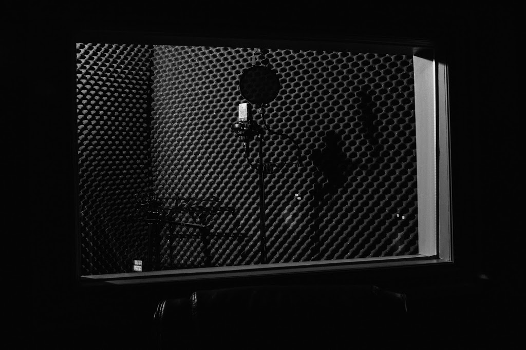 BreakBeat Studio | 1023 Rue Baker, Greenfield Park, QC J4V 3C2, Canada | Phone: (438) 498-7382