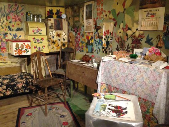 PEI: Pictures, Paintings, Prints, Potatoes | 21081 Highway 2, Old Garage near Junction Rd. 264 and highway 2., Fredericton P.E., PE C0A 1N0, Canada | Phone: (902) 786-3777