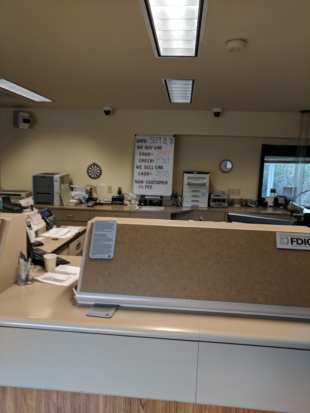 Umpqua Bank | 476 Tyee Dr, Point Roberts, WA 98281, USA | Phone: (360) 945-6161