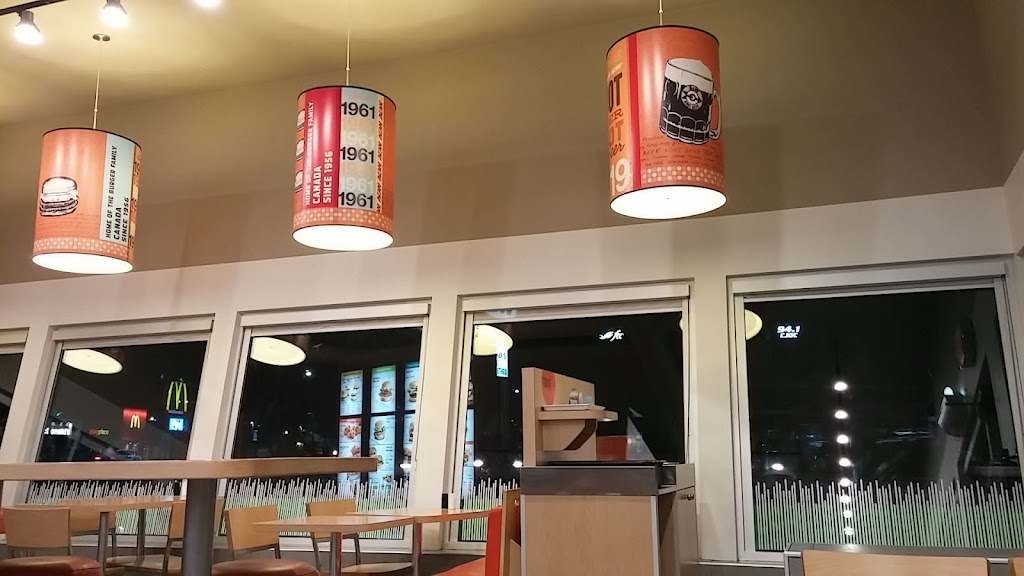 A&W Canada | 150 3 Ave S, Lethbridge, AB T1J 4L2, Canada | Phone: (403) 328-3434