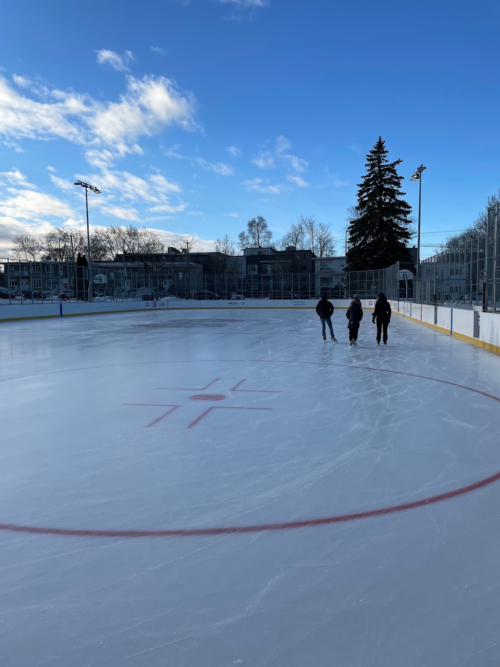Patinoire Bleu-Blanc-Bouge (Cartierville) | Cartierville, Montreal, QC H4J 2P4, Canada | Phone: (514) 872-6138