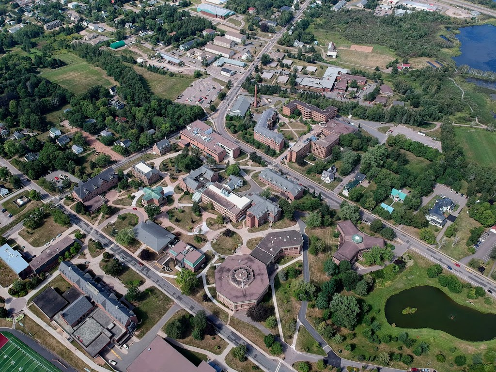 Jennings Dining Hall | 147 Main St, Sackville, NB E4L 1H4, Canada | Phone: (506) 364-2420