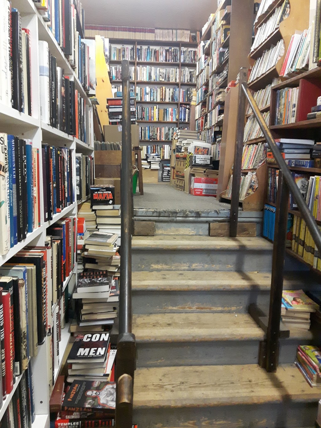 Bridgeburg Books | 16 Jarvis St, Fort Erie, ON L2A 2S1, Canada | Phone: (905) 871-8484