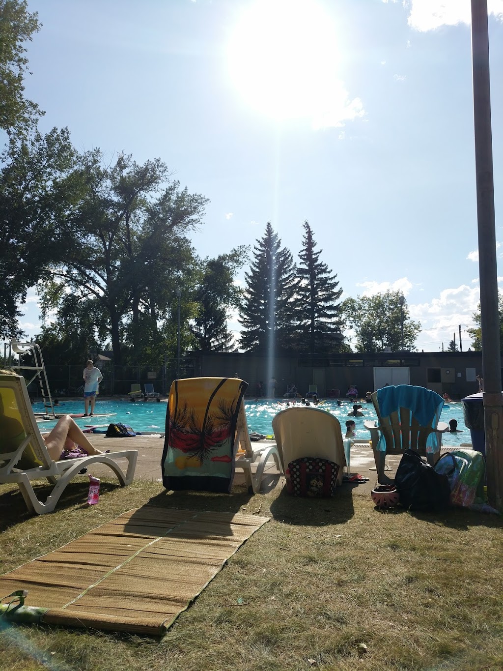South Calgary Outdoor Pool | 3130 16 St SW, Calgary, AB T2T 4G7, Canada | Phone: (403) 221-3513