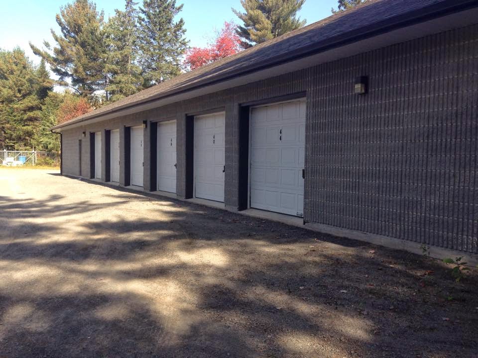 Mini Entrepot St Nicholas | 397 Côte Saint-Nicholas, Saint-Colomban, QC J5K 1M5, Canada | Phone: (450) 530-9998