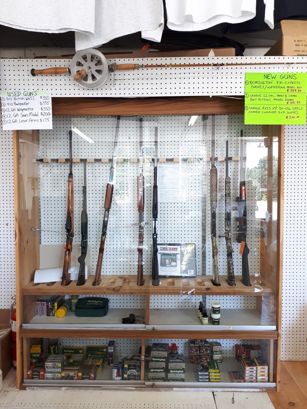 The Crappie Store | 102 Metcalfe Ave W, Dresden, ON N0P 1M0, Canada | Phone: (519) 683-4363