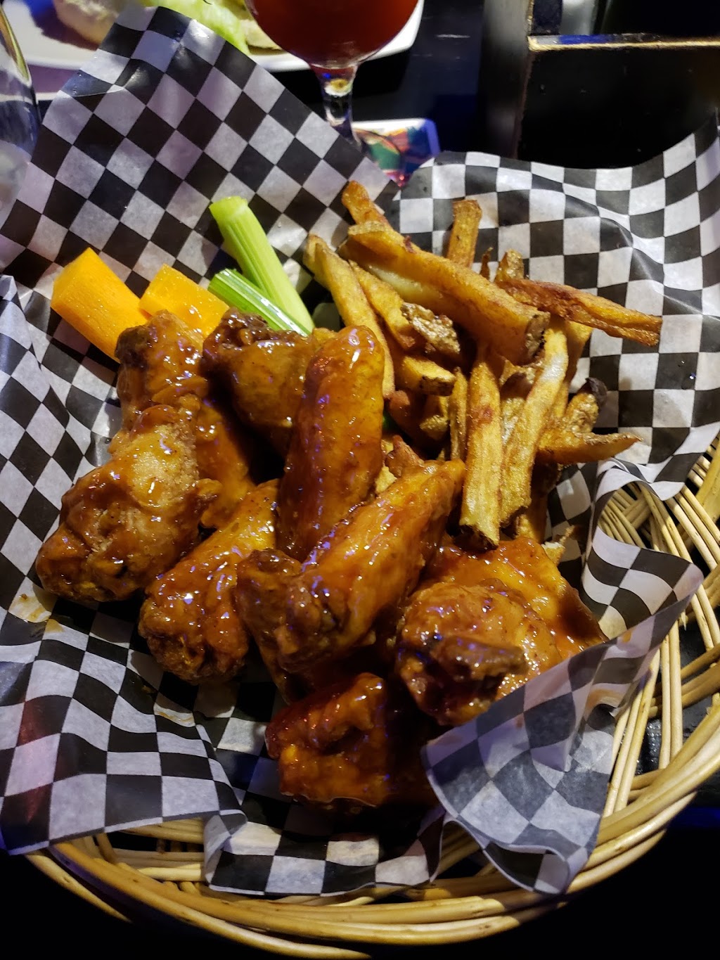 Westshore Bar And Grill | 877 Bayly St, Pickering, ON L1W 3M3, Canada | Phone: (905) 492-4902