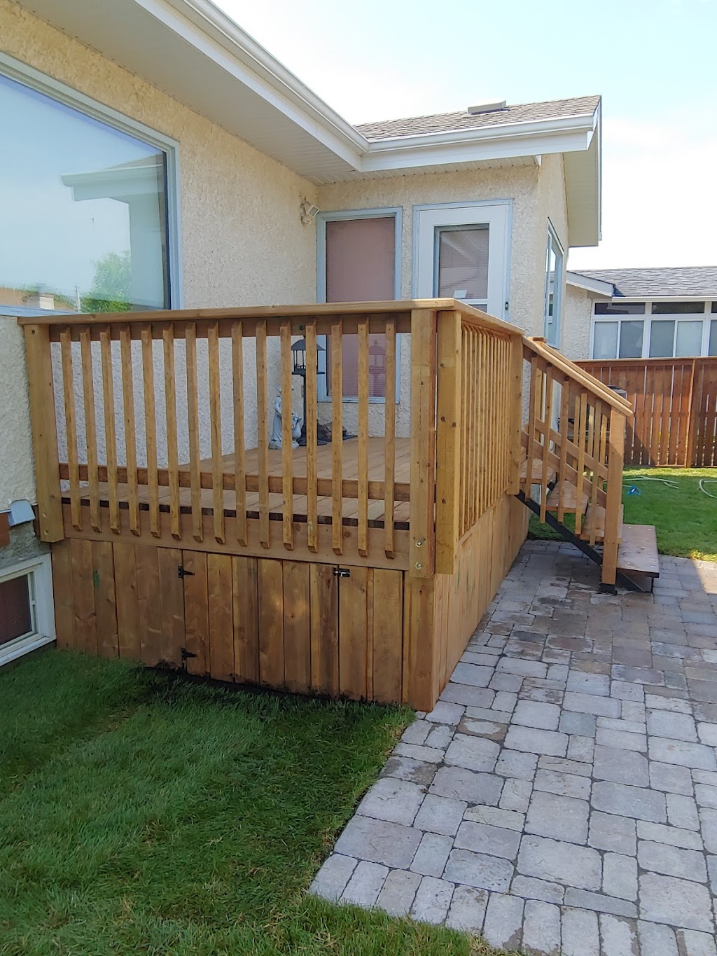 John Dicks Landscaping | 901 Redonda St, Springfield, MB R2C 2Z2, Canada | Phone: (204) 291-7778