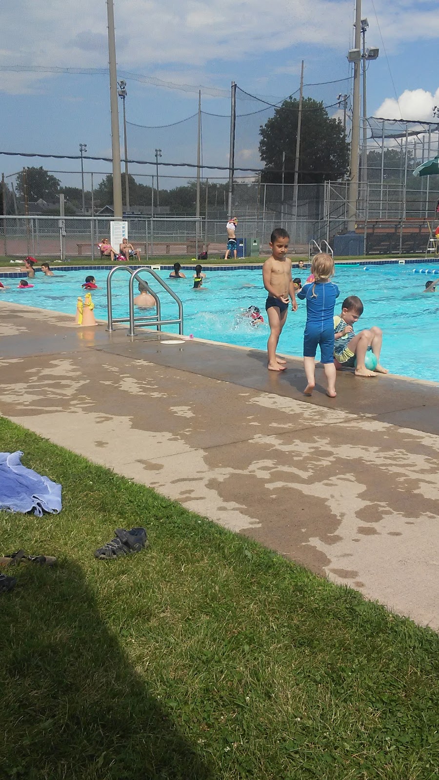 PARC PELLERIN (Tennis, Baseball et Piscine) | 76 Rue Péladeau, Boisbriand, QC J7G 1M5, Canada