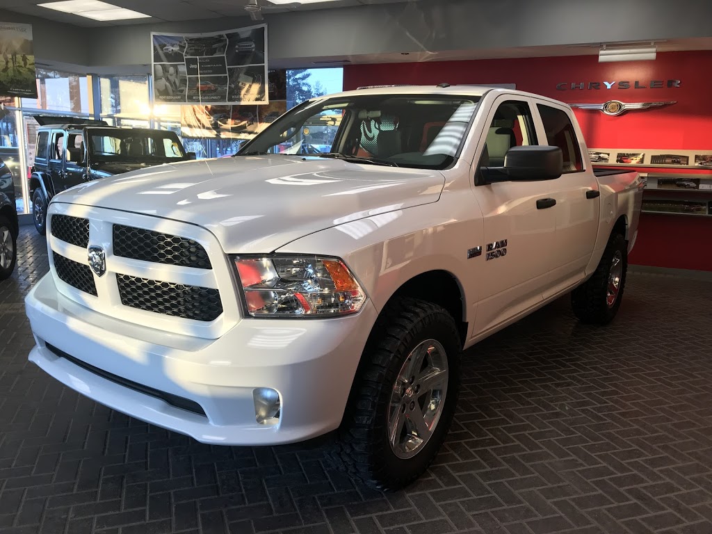 Renfrew Chrysler Ontario | 376 OBrien Rd, Renfrew, ON K7V 3Z2, Canada | Phone: (888) 669-3319