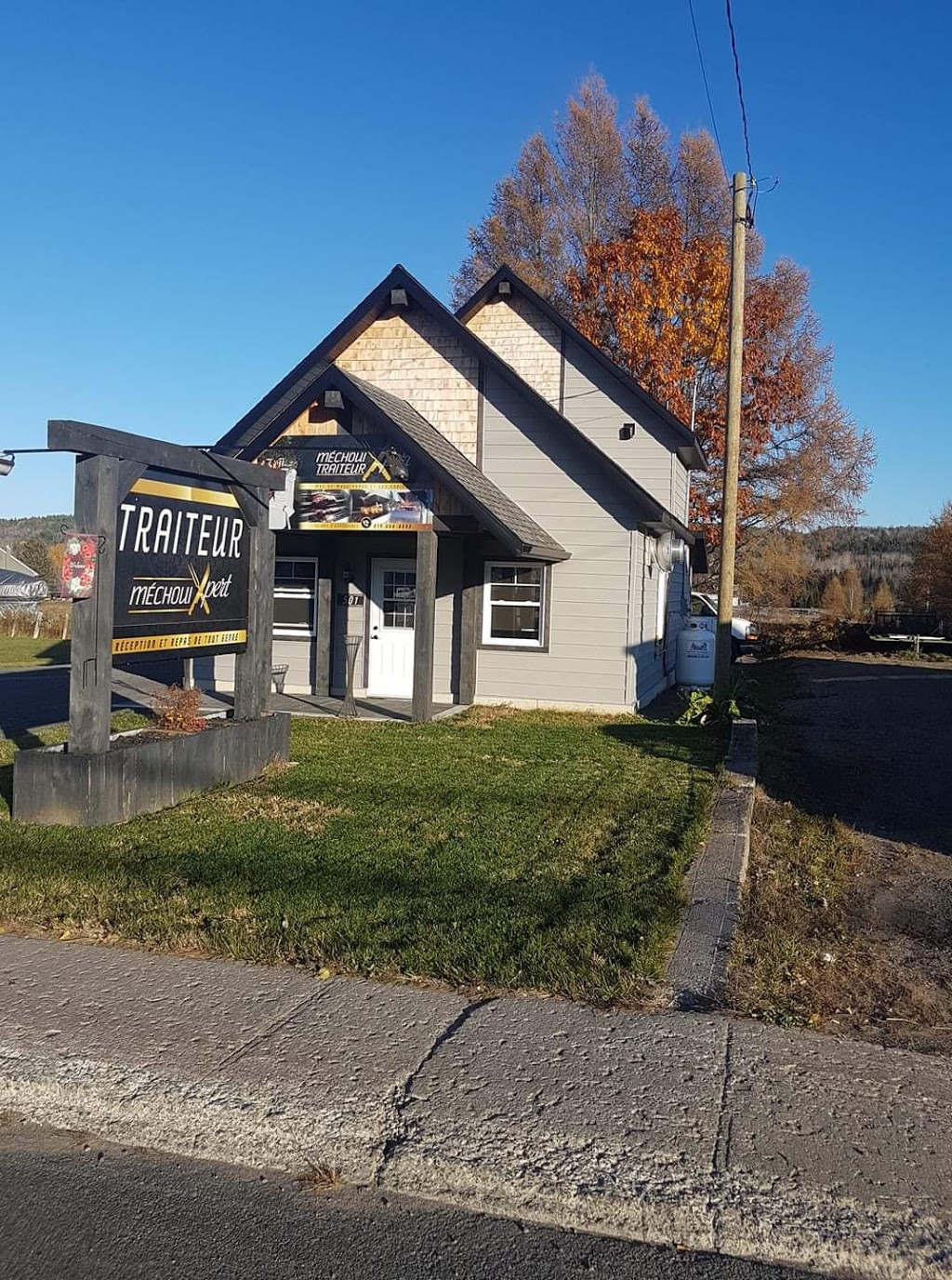 Traiteur Méchoui Xpert | 501 Rue Notre Dame, Saint-Alexis-des-Monts, QC J0K 1V0, Canada | Phone: (819) 668-8899