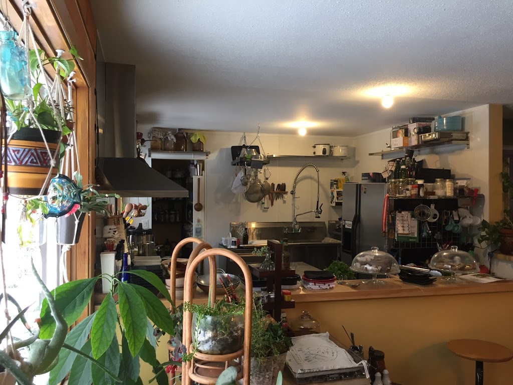 Nourished by Raisin the Root | 27 Bobcaygeon Rd, Minden, ON K0M 2K0, Canada | Phone: (705) 306-0526