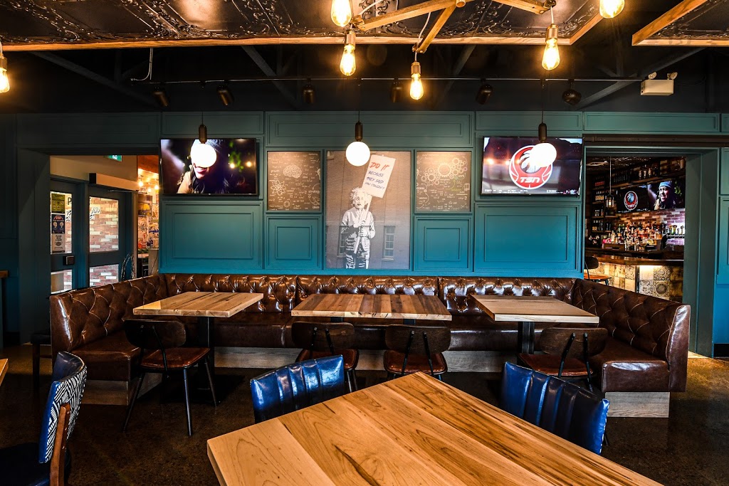 Culinary Dropout Bar & Grill | 200 Hwy 20 E, Fonthill, ON L0S 1E6, Canada | Phone: (289) 480-0266