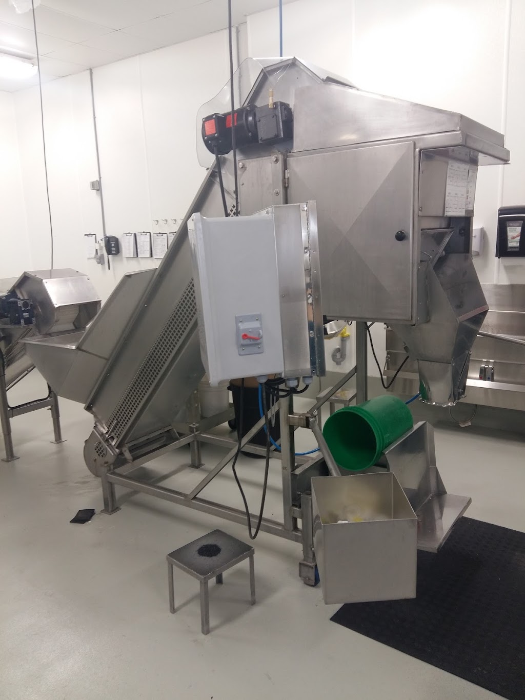 Atelier Mecnew Soudure Mobile | 181 Rue de Champéry, Québec, QC G2M 0B1, Canada | Phone: (418) 261-8731