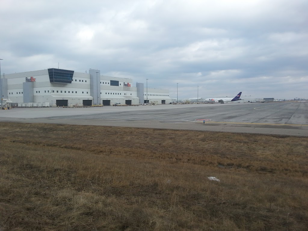 FedEx Pearson International Distribution | 2190 Derry Rd E, Mississauga, ON L5S 1E2, Canada | Phone: (877) 339-2774
