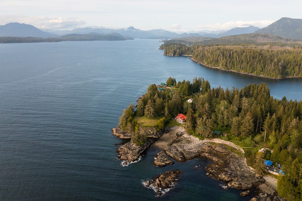 Outer Shores Lodge | 49 Michelsens Ln, Bamfield, BC V0R 1B0, Canada | Phone: (250) 650-2930