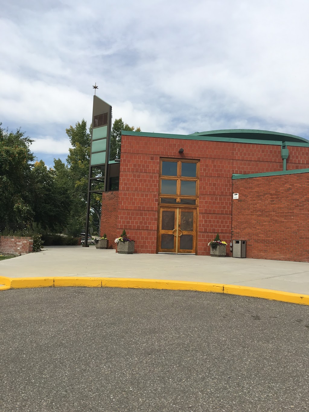 St. Bonaventure Church | 1600 Acadia Dr SE, Calgary, AB T2J 3B3, Canada | Phone: (403) 278-7556