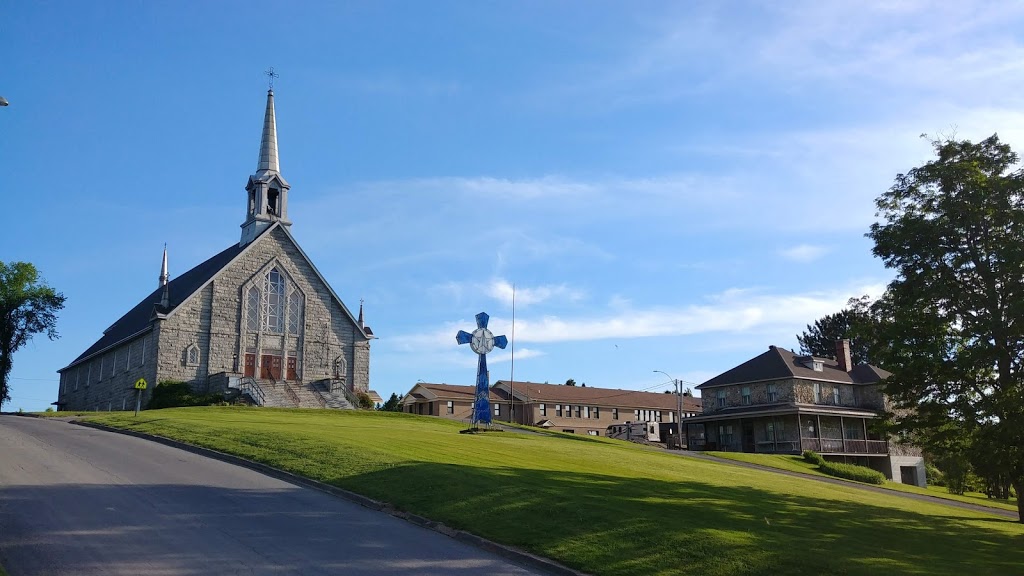 Auberge le Vieux Manoir Mont Mégantic | 11 Rue Principale E, Notre-Dame-des-Bois, QC J0B 2E0, Canada | Phone: (819) 235-8989