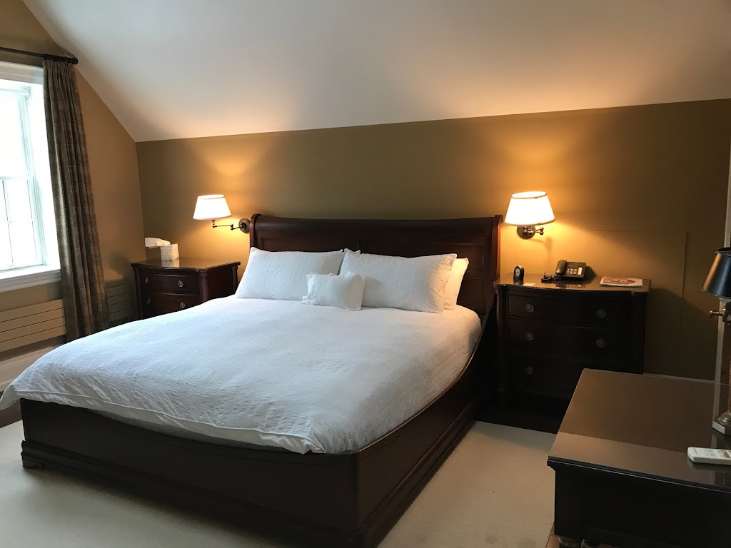 The Grafton Inn & Cafe | 10830 County Rd 2, Grafton, ON K0K 2G0, Canada | Phone: (905) 376-9130