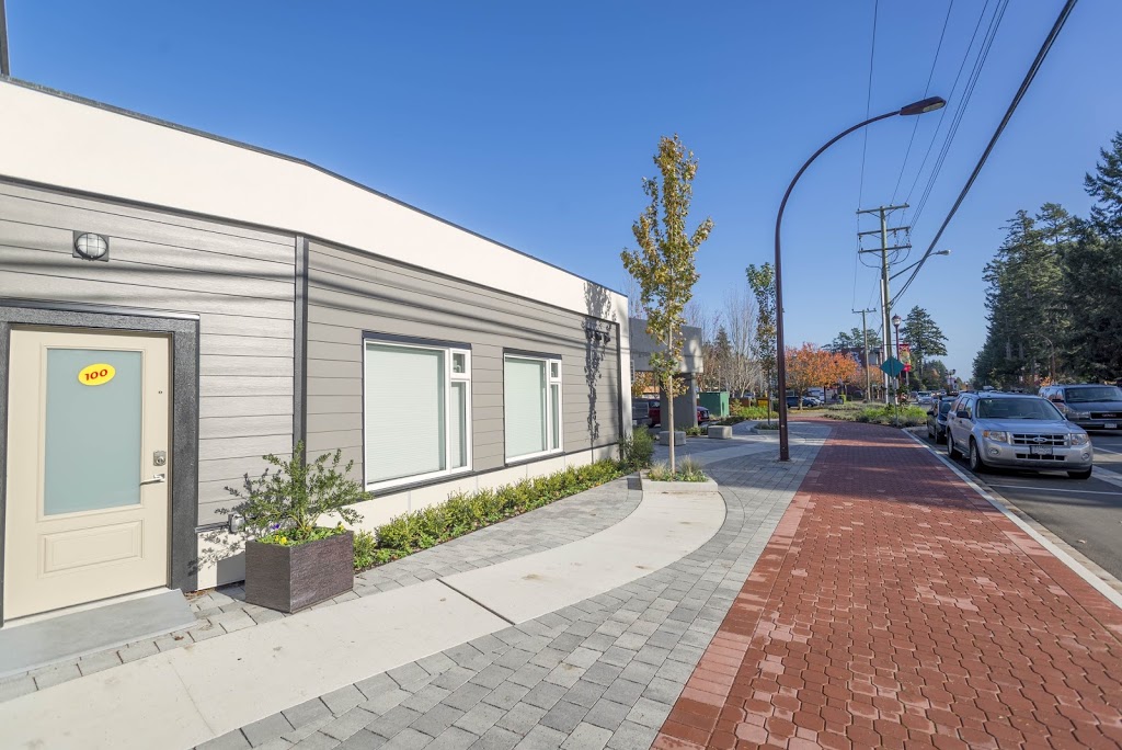 Solo Suites | 590 Goldstream Ave, Victoria, BC V9B 2W7, Canada | Phone: (250) 882-7178
