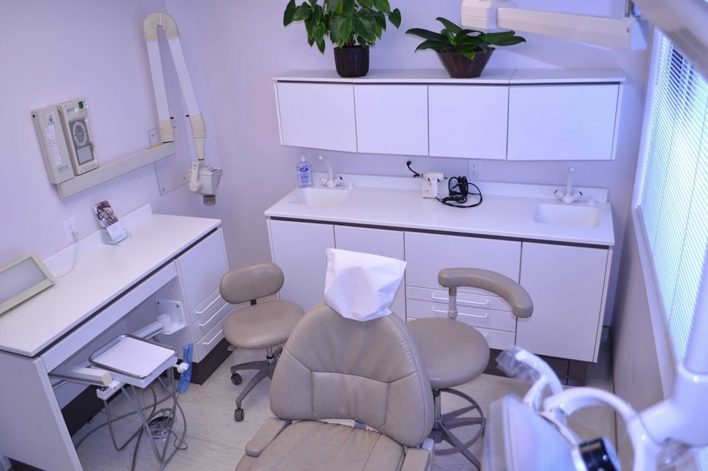 Pape Dental Ctr | dentist | 759 Pape Ave, Toronto, ON M4K 3T2, Canada | 4164653111 OR +1 416-465-3111