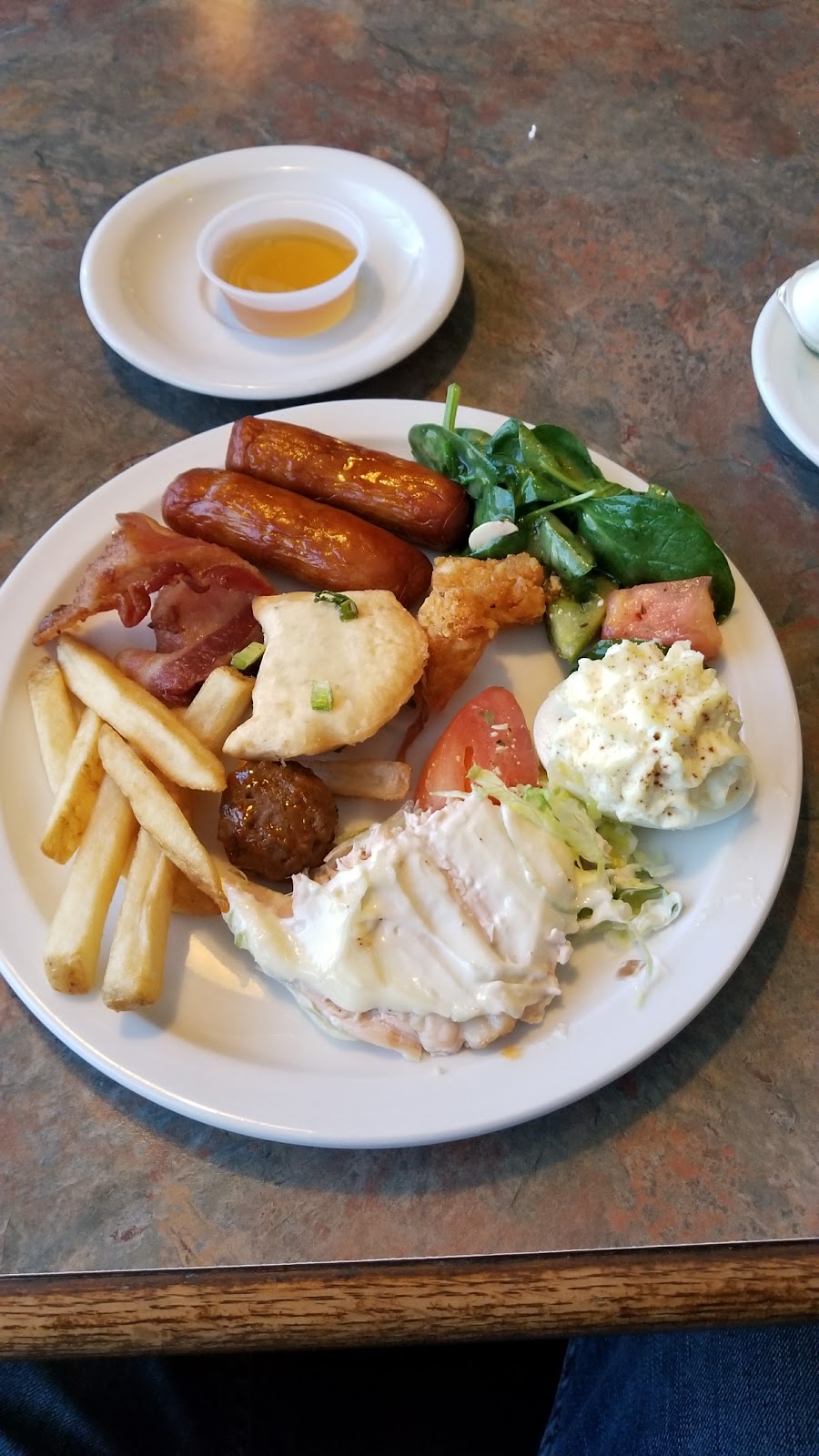 Knight & Day Restaurant | 9677 King George Blvd, Surrey, BC V3T 2V3, Canada | Phone: (604) 588-7575