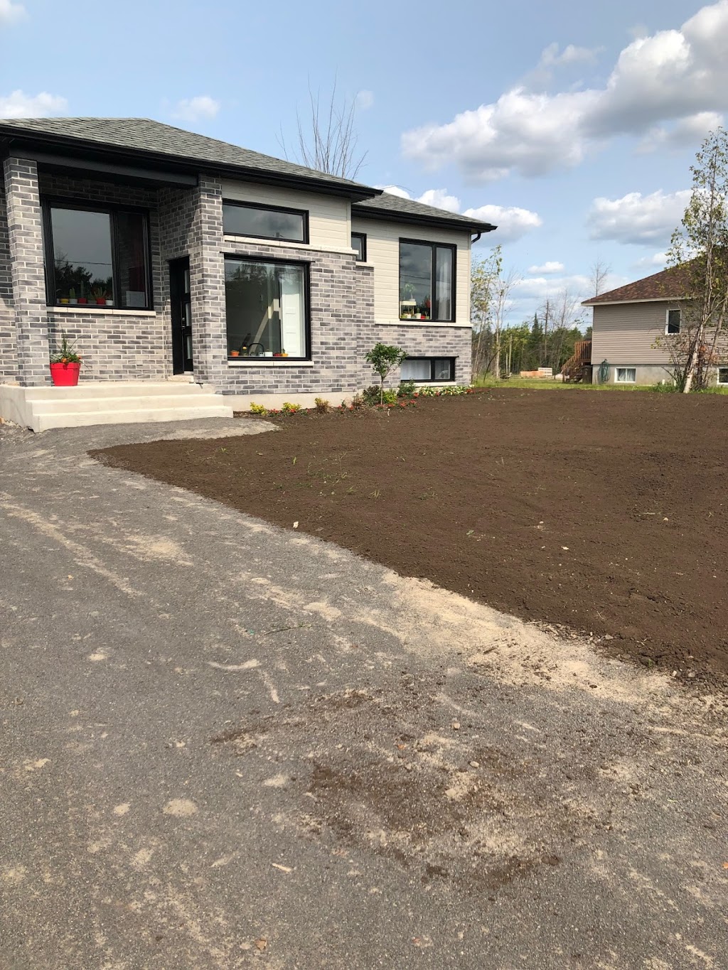M.P.Pelouse | 1184 Chem. de lÉglise, Saint-Polycarpe, QC J0P 1X0, Canada | Phone: (514) 444-9284
