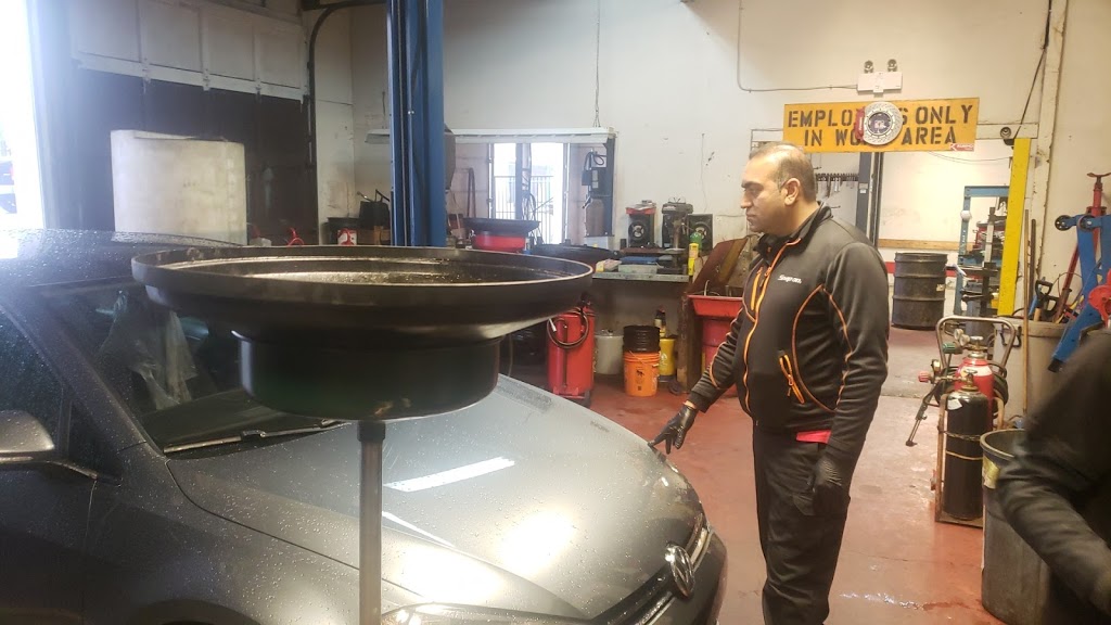 Surrey Centre Auto Repairs | 13654 104 Ave, Surrey, BC V3T 1W2, Canada | Phone: (604) 588-1266