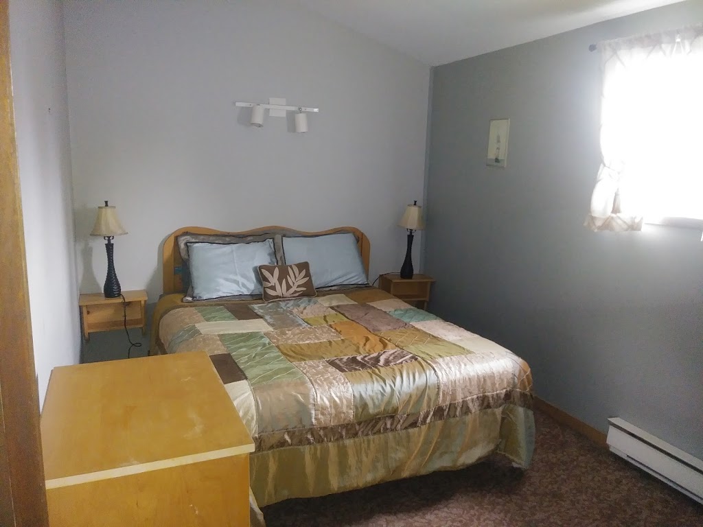Harbour Lights Housekeeping Cottages | 5099 PE-20, Kensington, PE C0B 1M0, Canada | Phone: (902) 886-2684