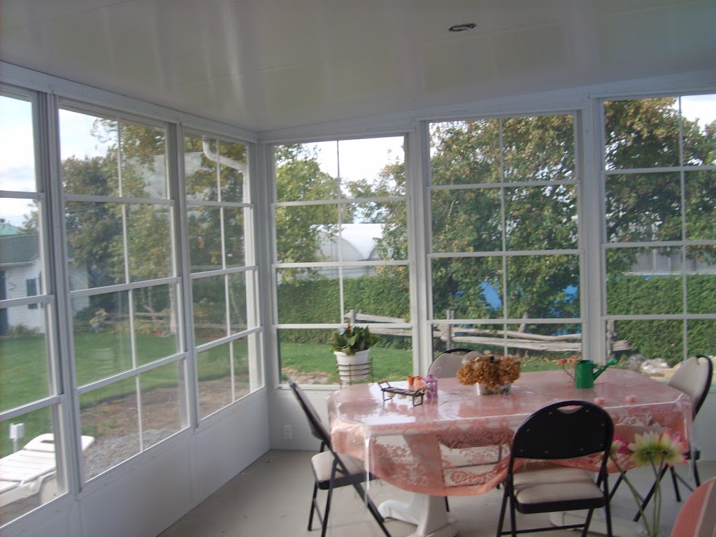 Ultra Sunrooms | 8804 Lakeshore Rd, Thedford, ON N0M 2N0, Canada | Phone: (800) 860-8411