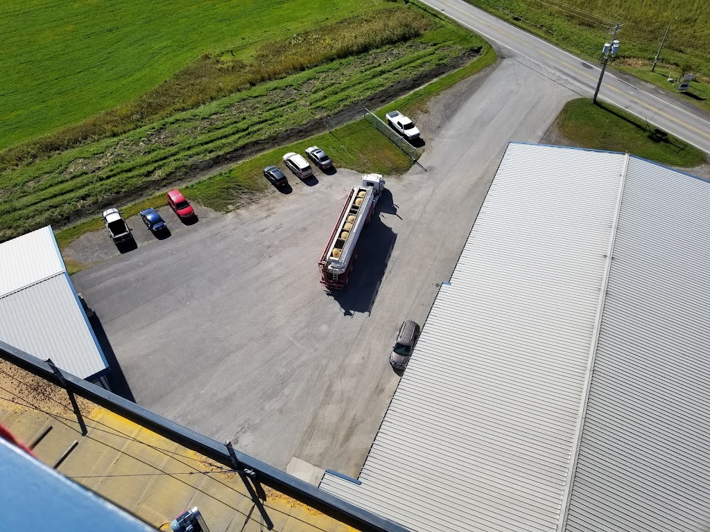Moulees Dundee Feeds | 69 Rue F. Cleyn, Saint-Anicet, QC J0S 1L0, Canada | Phone: (450) 264-5970