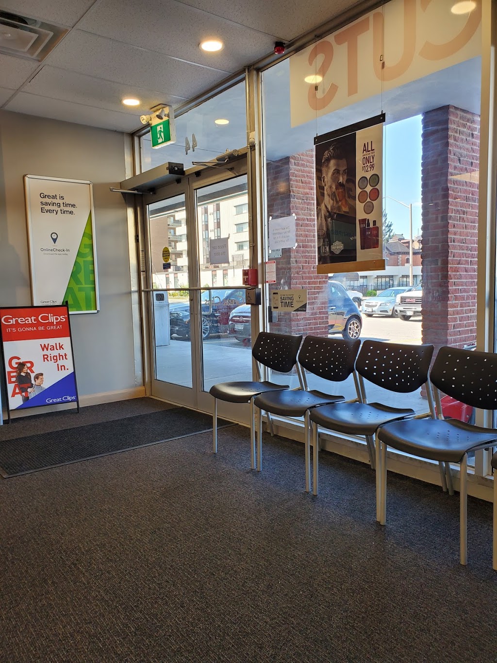 Great Clips | 447 Main St E, Hamilton, ON L8N 1K1, Canada | Phone: (905) 528-3319