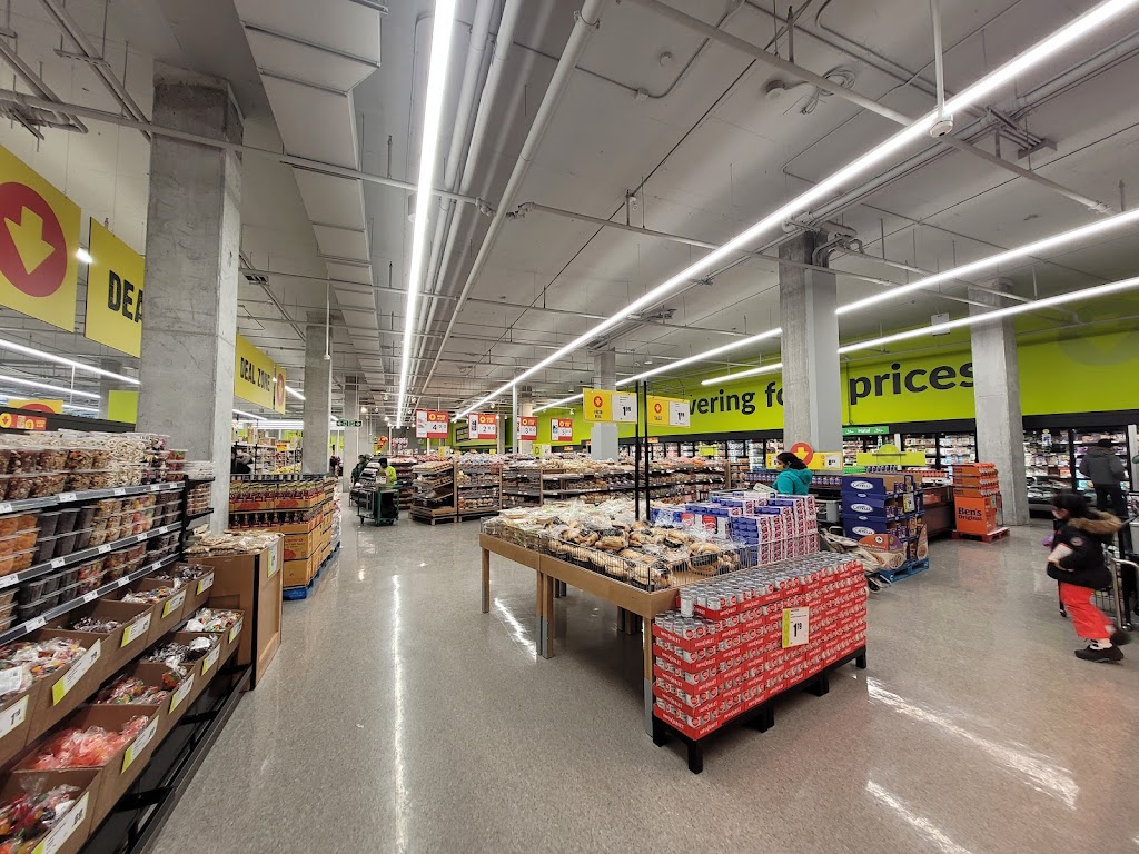 FreshCo Don Mills & Helen Lu | 2395 Don Mills Rd., Toronto, ON M2J 3B6, Canada | Phone: (416) 499-0723