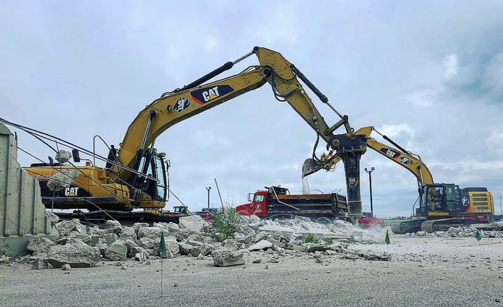 S & J Construction Ltd | 100 St Paul Blvd, West Saint Paul, MB R2P 2W5, Canada | Phone: (204) 338-9776