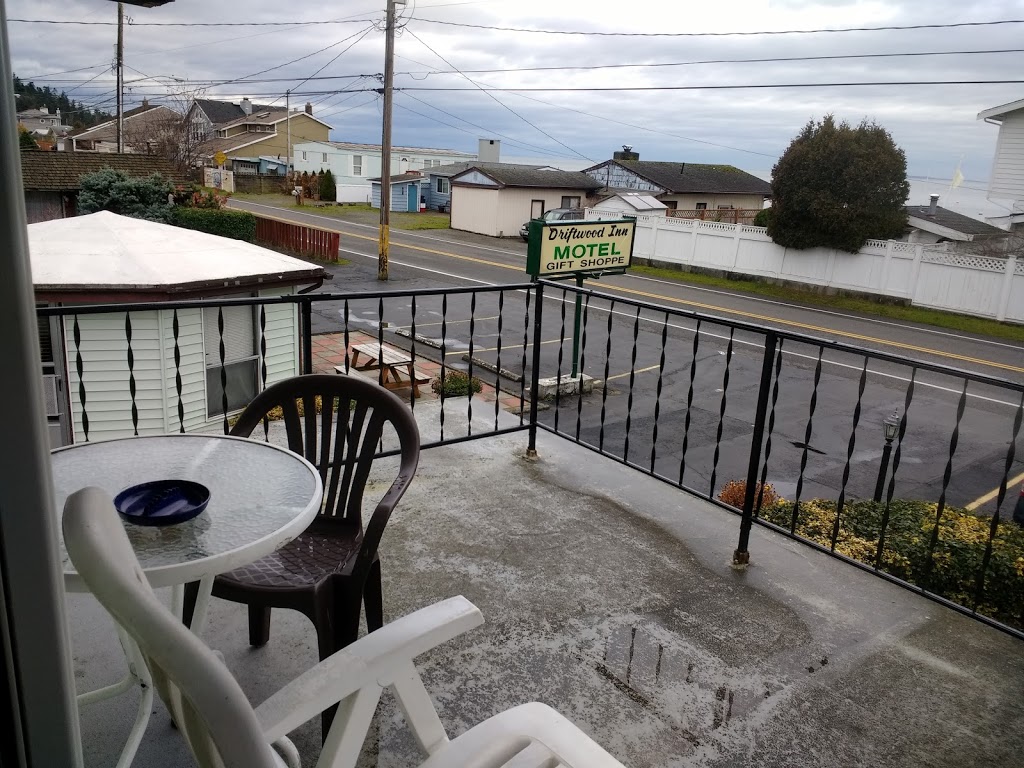 Driftwood Inn Motel | 7394 Birch Bay Dr, Blaine, WA 98230, USA | Phone: (360) 371-2620