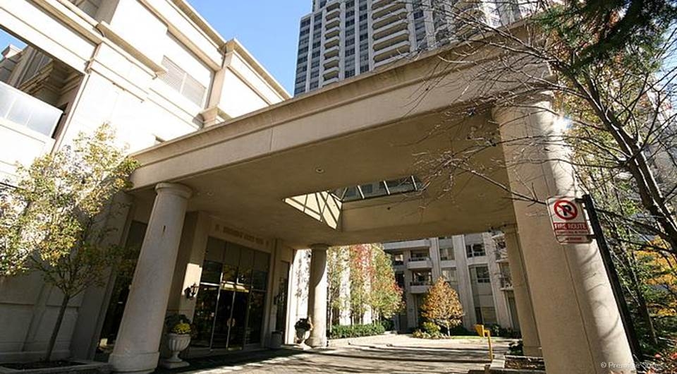Premiere Suites-Square One | 25 Kingsbridge Garden Cir, Mississauga, ON L5R 4B1, Canada | Phone: (905) 565-0422